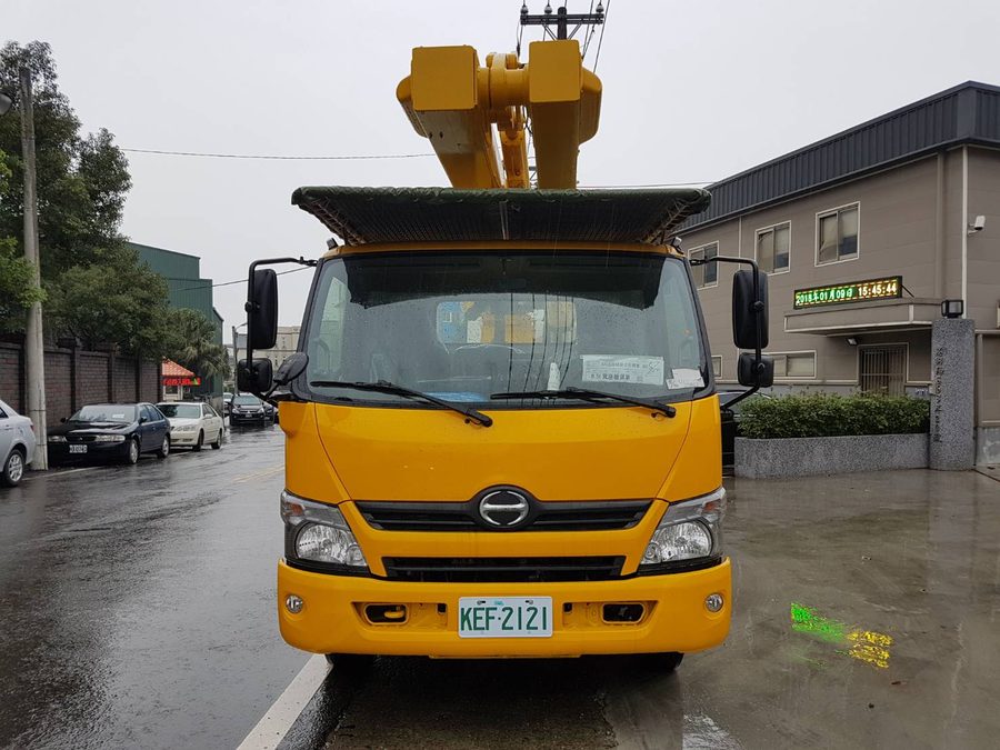 高空作業車側面照片