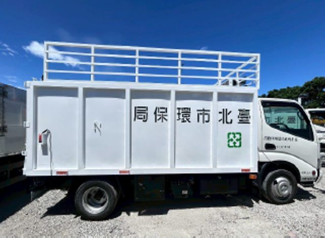 條狀防護欄式車體照片