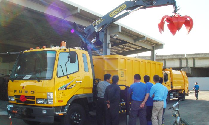 抓斗車